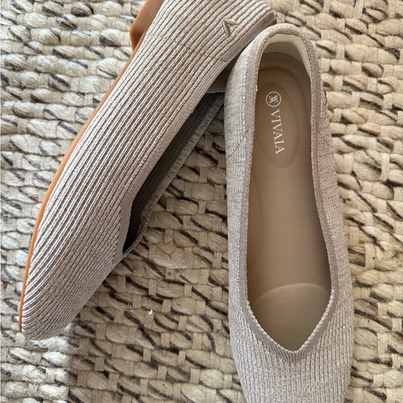 VIVAIA Women's Cream Flats - Picture 2 of 2